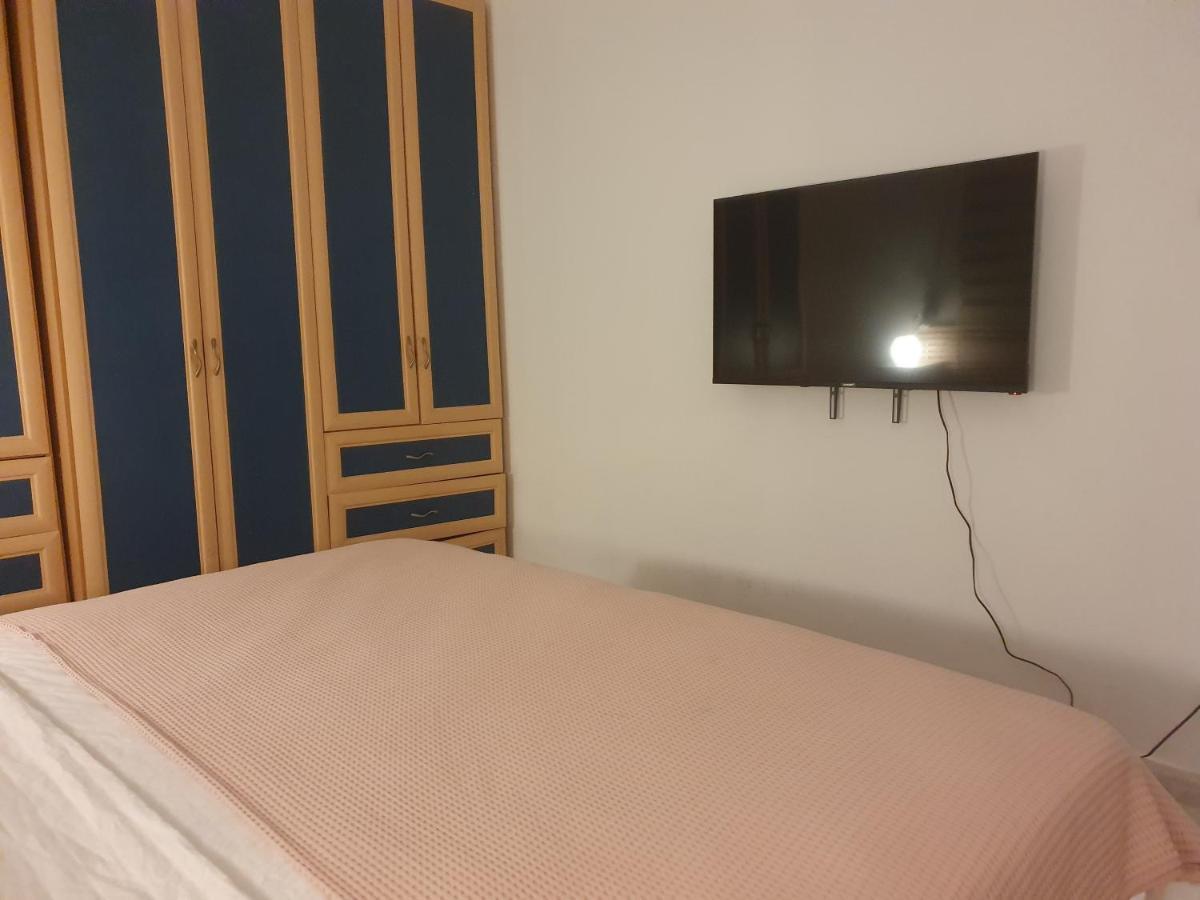 Belle Chambre Confortable Bed and Breakfast Netanya Exteriör bild